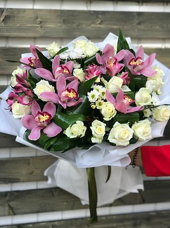 Букет цветов из: Розы и Хризантемы в Большое Болдино