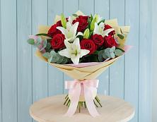 Букет цветов из:  Лилии и Розы в Большое Болдино