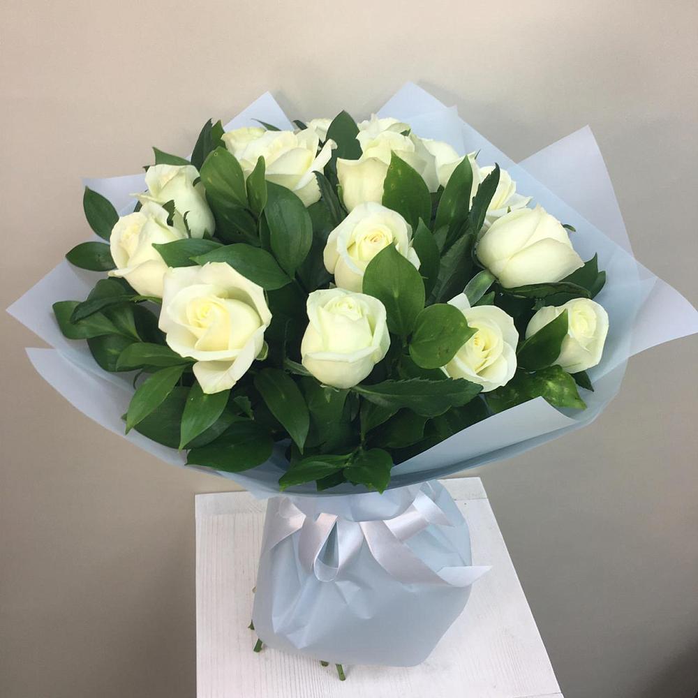 Букет 15 Белых роз Проуд в Большое Болдино