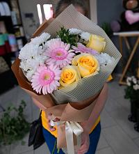 Букет цветов из:  Герберы, Розы и Хризантемы в Большое Болдино