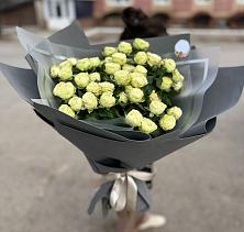 Букет Белые кустовые розы Солинеро в Большое Болдино