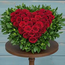 Цветочная композиция из Розы в виде сердца в Большое Болдино