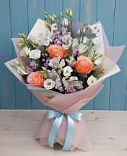 Букет цветов из:  Лизиантусы, Розы, Альстромерии и Гипсофила в Большое Болдино
