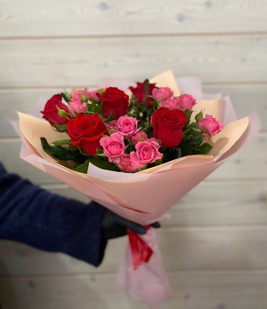 Букет цветов из: Розы в Большое Болдино