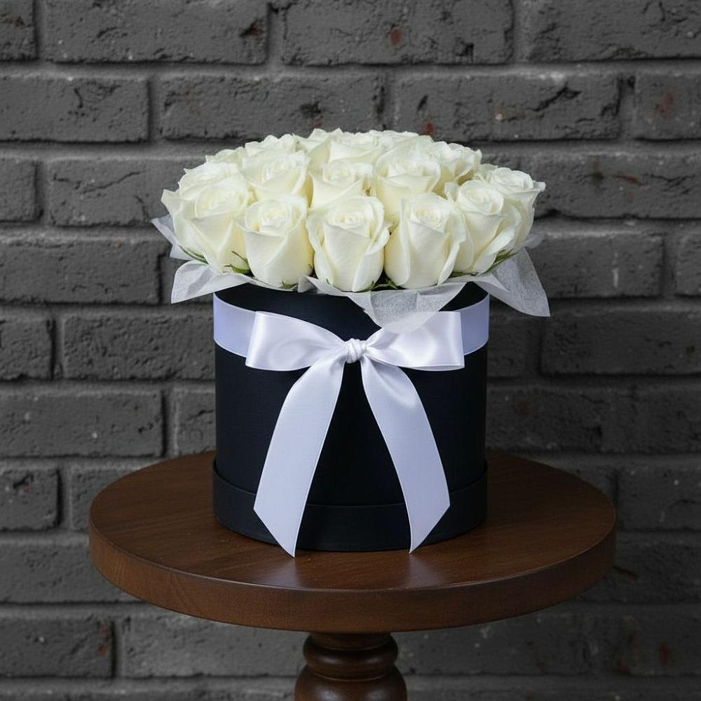 Цветочная композиция из Розы в шляпной коробке в Большое Болдино