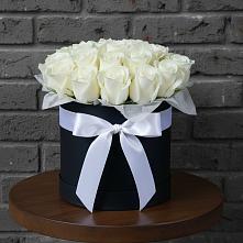 Цветочная композиция из Розы в шляпной коробке в Большое Болдино